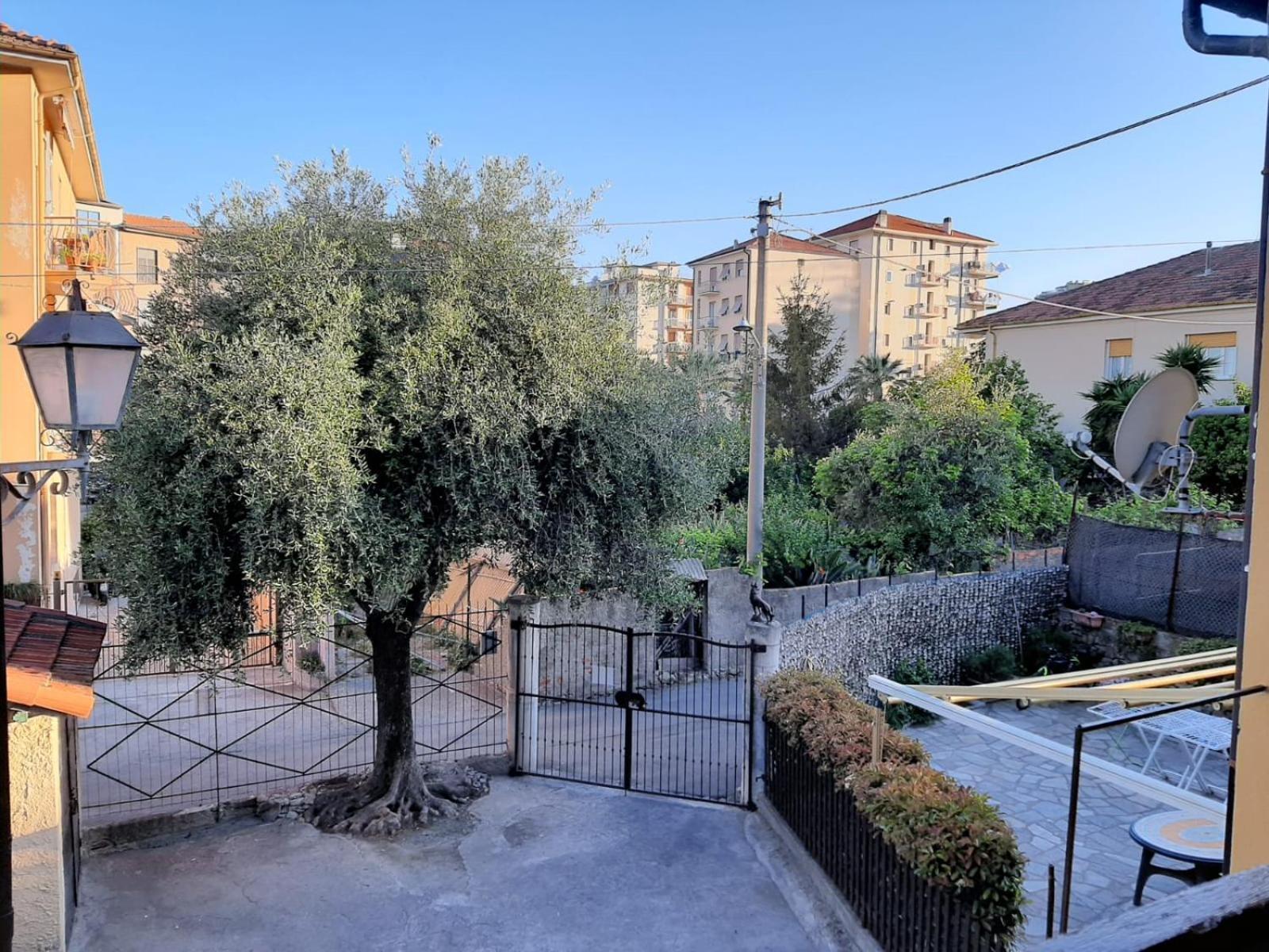 Casa Noemi, A Pochi Passi Dalle Spiagge E Dal Centro Di Arma Di Taggia. Extérieur photo